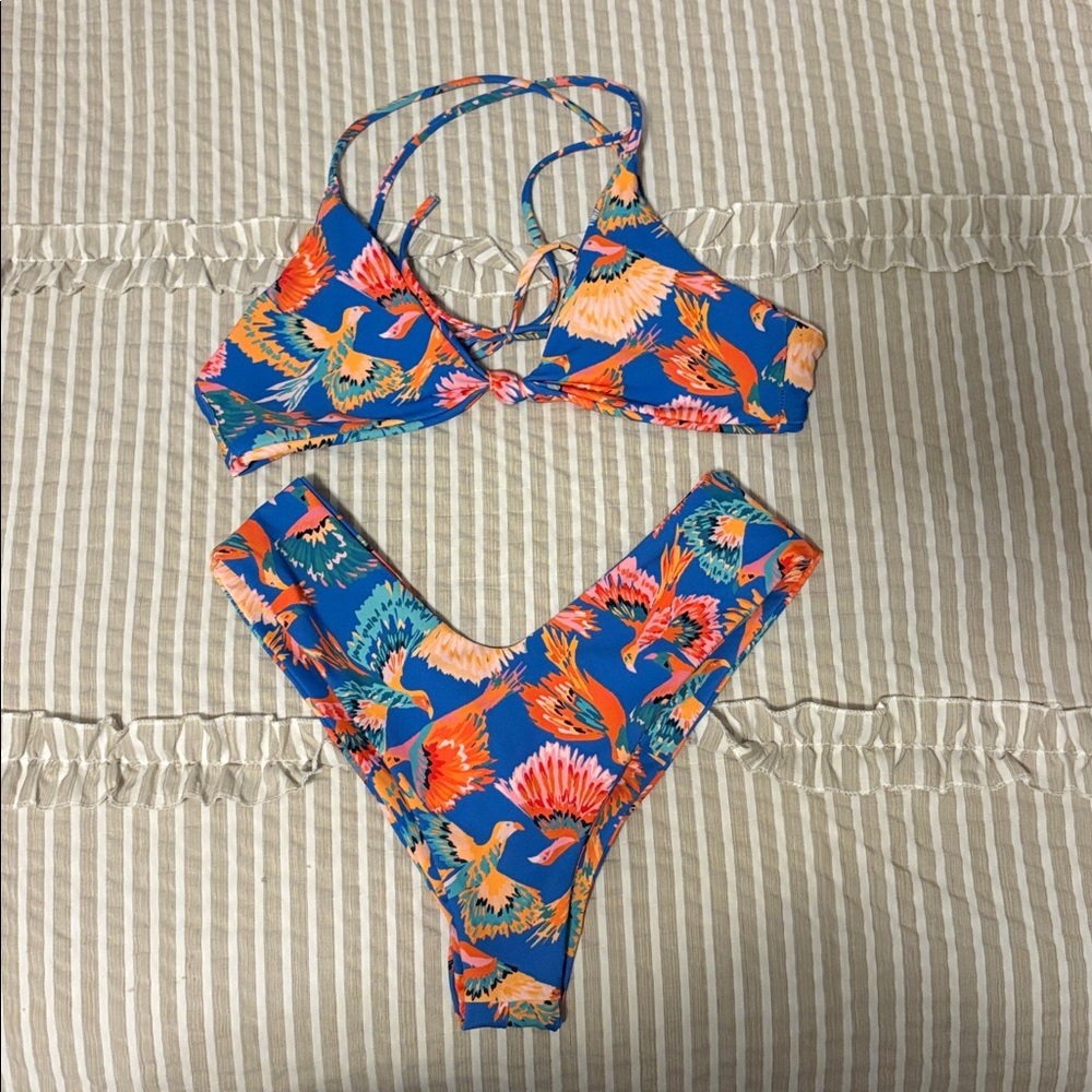Skatie bikini- Sarah top & Mandi bottom